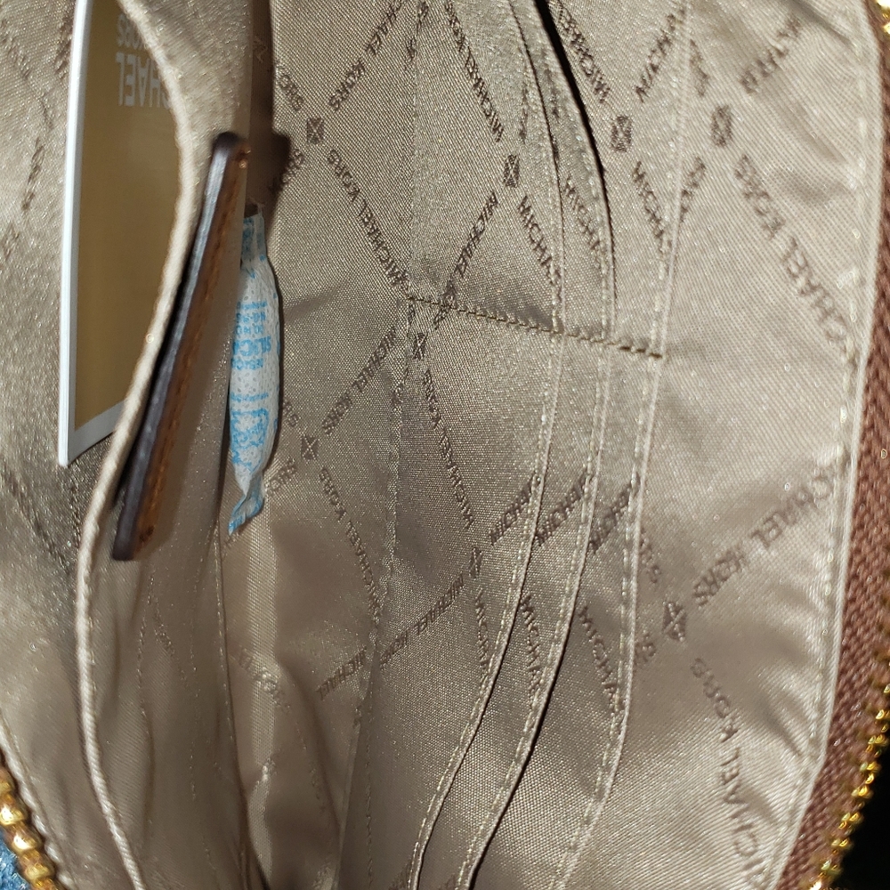Michael Kors Wristlet - Picture 4 of 7